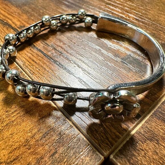 Handcrafted Boho Black Vintage Flower Black String Beaded Bracelet, Gift box - Picture 1 of 5